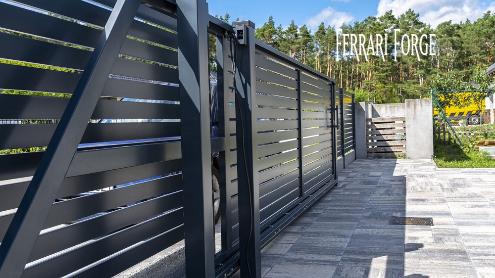 Aluminum Privacy Fence in Hollywood